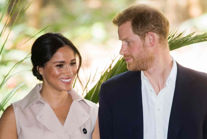 Vợ chồng Meghan Markle sẽ khó rời khỏi nước Anh vì Nữ hoàng Elizabeth
