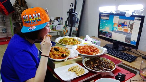 Việc nhẹ lương cao: Chỉ ăn ngủ suốt ngày cũng kiếm vài chục củ