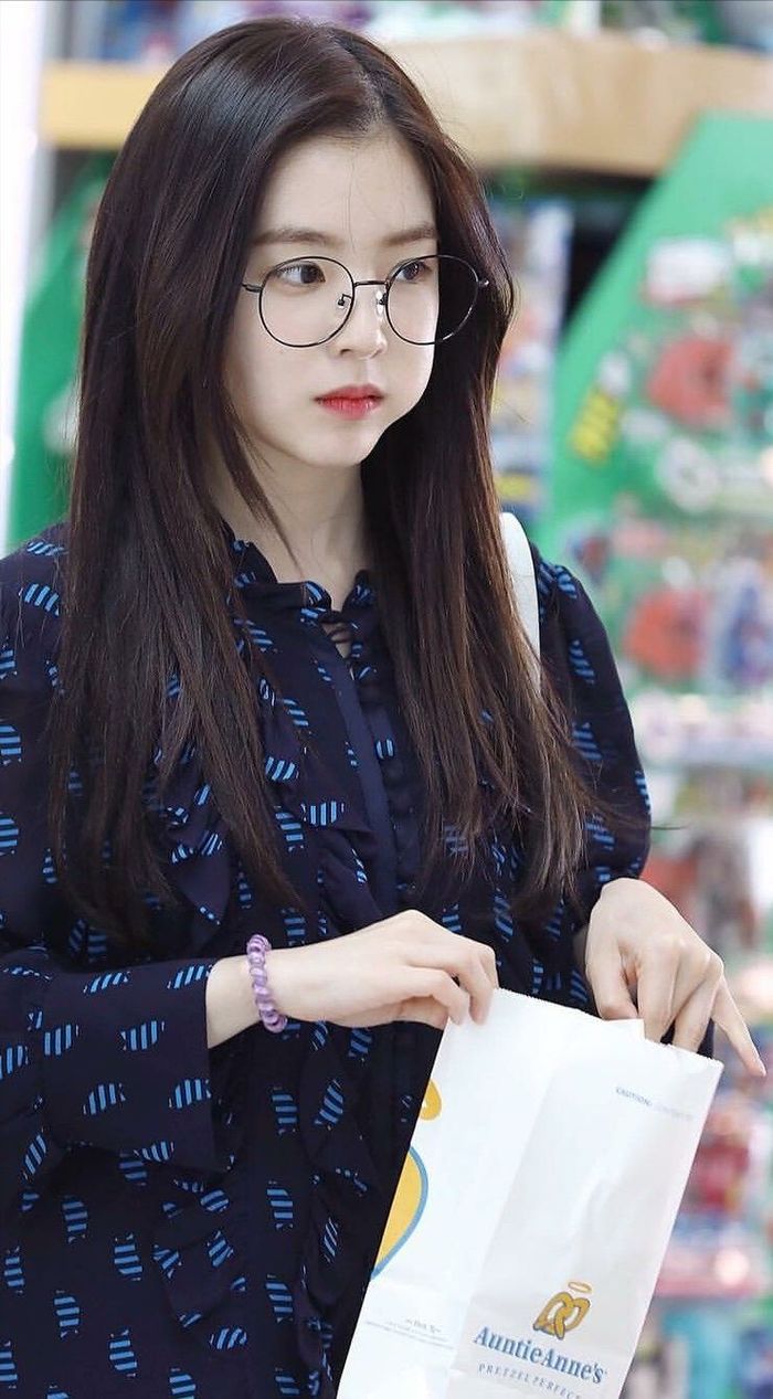 10 luật lệ idol Kpop phải tuân thủ: Không tự sửa tóc, không dùng MXH