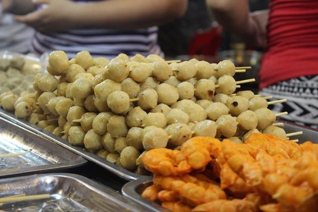 Kinh sợ cá viên chiên “siêu bẩn gây hại gan, ảnh hưởng đến dạ dày