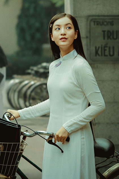 Cô giáo Hồng tung bộ ảnh đẹp tựa nàng thơ đốn tim người hâm mộ
