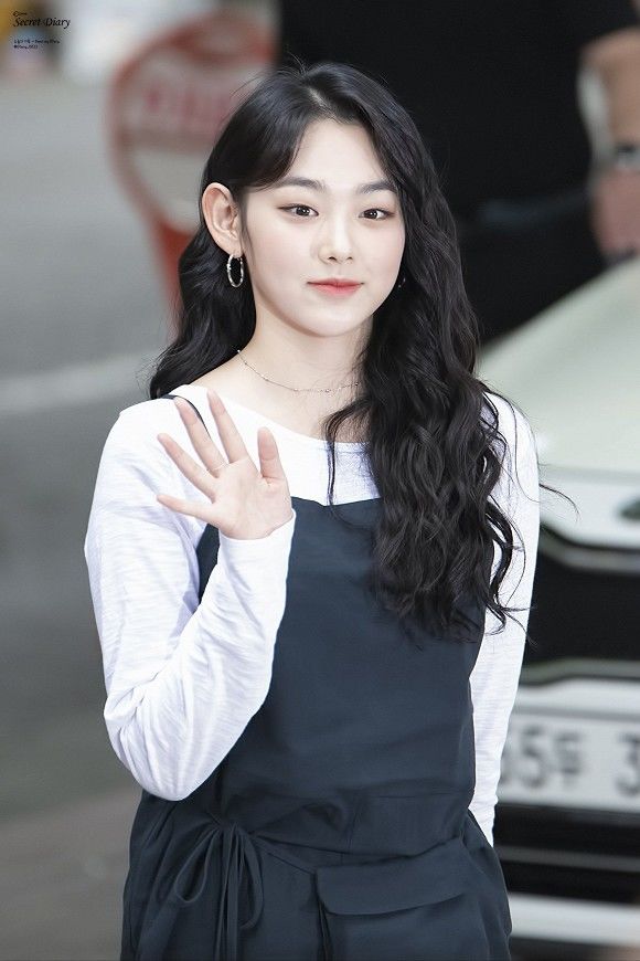 6 cặp idol Kpop trùng ngày, tháng, năm sinh: Toàn cái tên đình đám