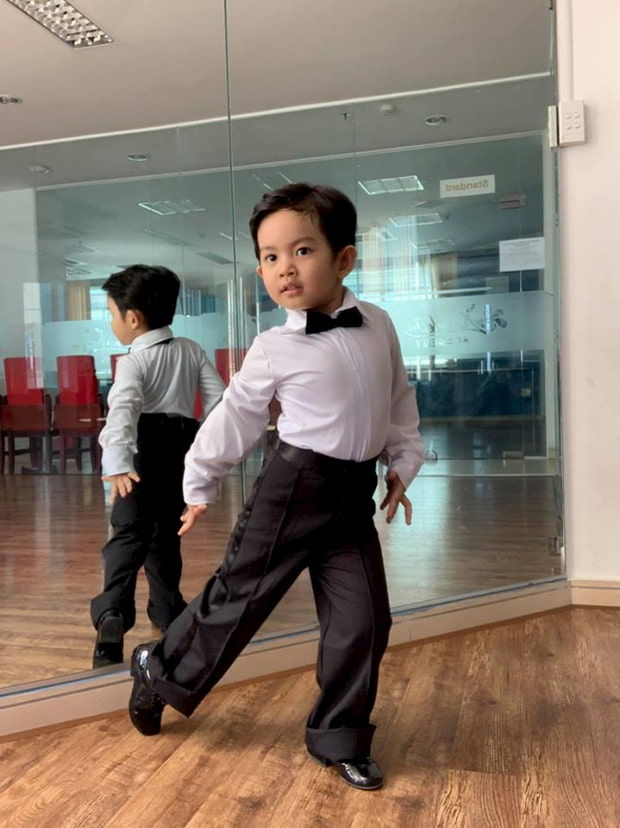 4 nhóc tỳ đúng chuẩn soái ca nhí của Vbiz