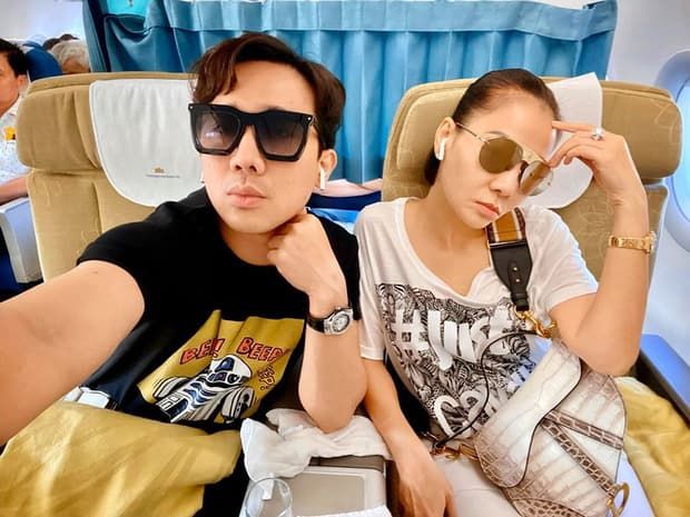 Hoàng Oanh và chồng Tây tình tứ ở quán ăn, Đông Nhi trổ tài nấu nướng