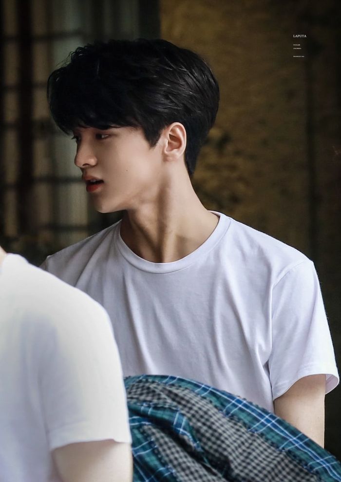 7 tân binh Kpop như bước ra từ truyện tranh vì vừa đẹp vừa khí chất