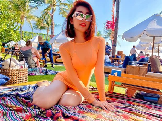 Ảnh bikini táo bạo của HH Khánh Vân, Hen giản dị kết thúc nhiệm kỳ HH