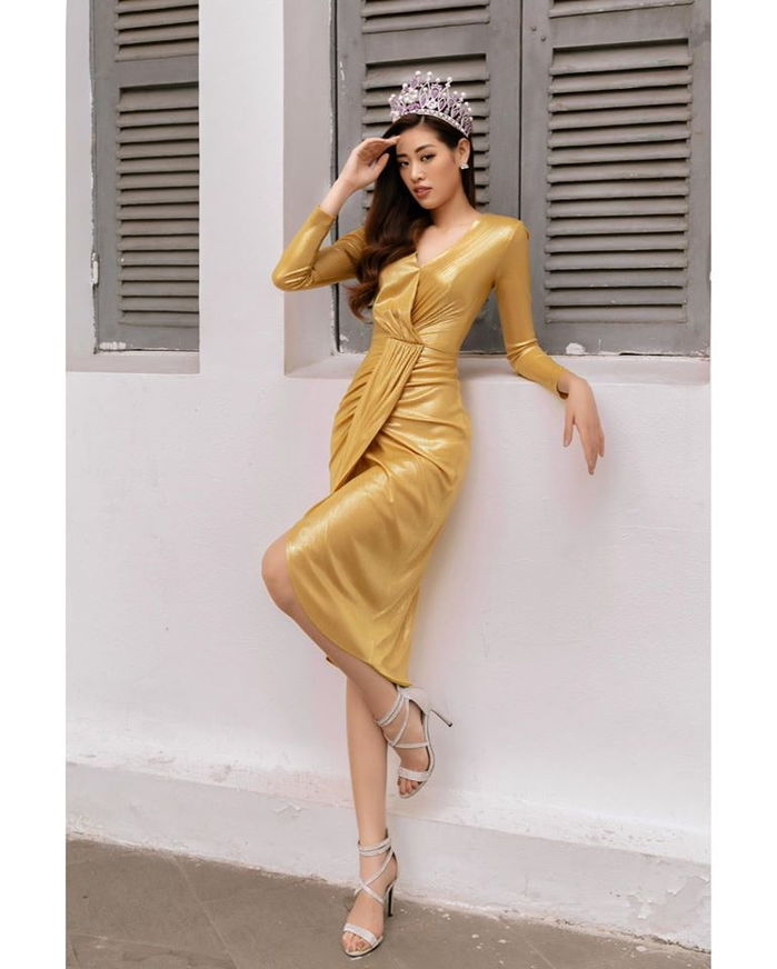 Bảo Thy được ông xã sắm đồng hồ nửa tỷ, hôn thê Văn Đức khoe ảnh cưới
