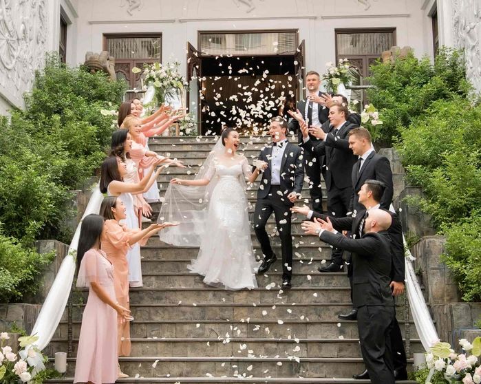 Bố mẹ chồng Hoàng Oanh tiết lộ với con dâu: Nó thật sự yêu con lắm