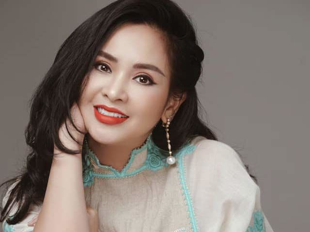 Bộ tứ diva Việt: người lỡ dở trong hôn nhân, người ấm êm với con chồng