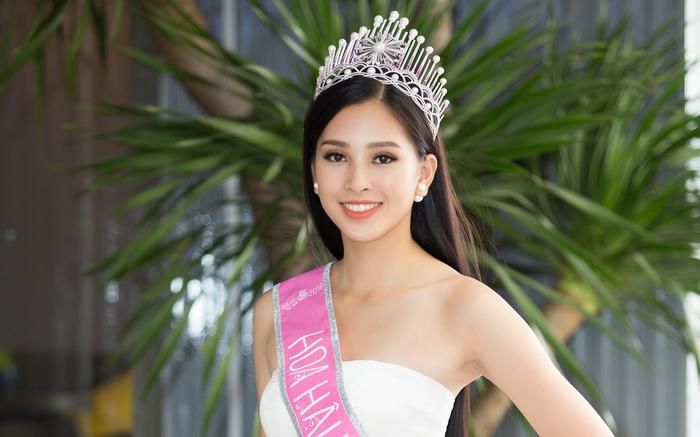 Bóc giá loạt vương miện gần đây của các Hoa Hậu