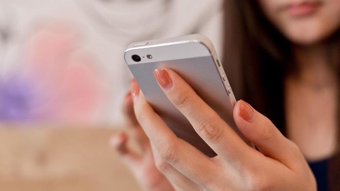 BS Jordan Metzl: Selfie quá mức có thể khiến con người bị chấn thương