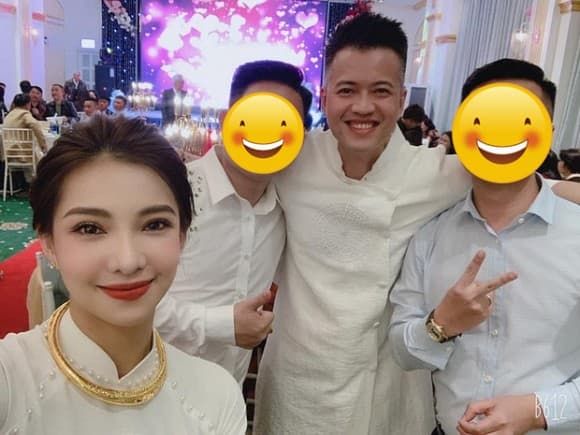Midu giận full color, quý tử nhà Anh Thư gây sốt vì vẻ ngoài mỹ nam