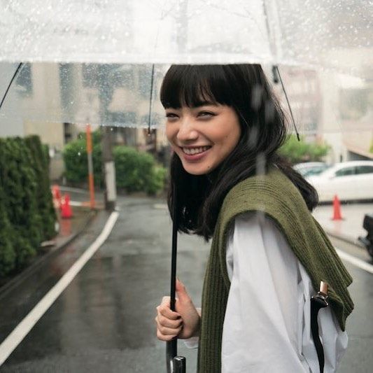 Mấy đứa bảo không bao giờ lấy chồng thường là đứa lấy chồng sớm nhất