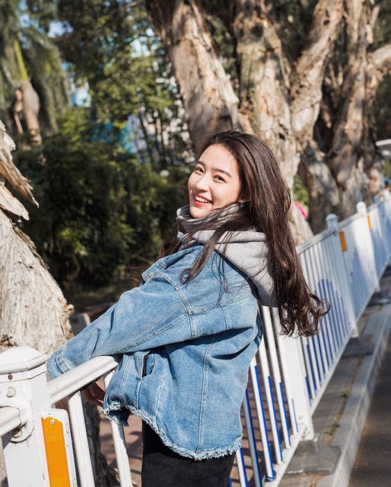 Mấy đứa bảo không bao giờ lấy chồng thường là đứa lấy chồng sớm nhất