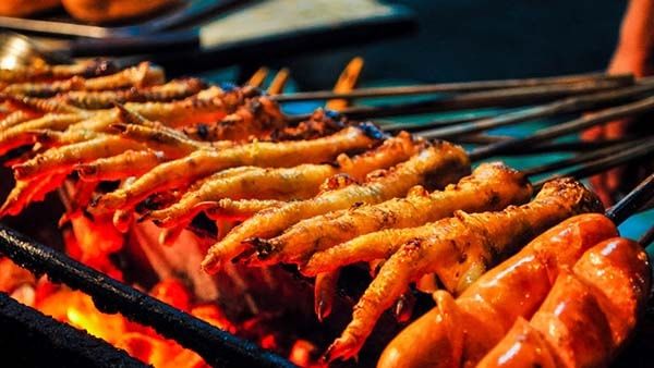 Chân gà nướng: Món ăn khiến giới trẻ phát sốt tiềm ẩn nguy cơ ung thư