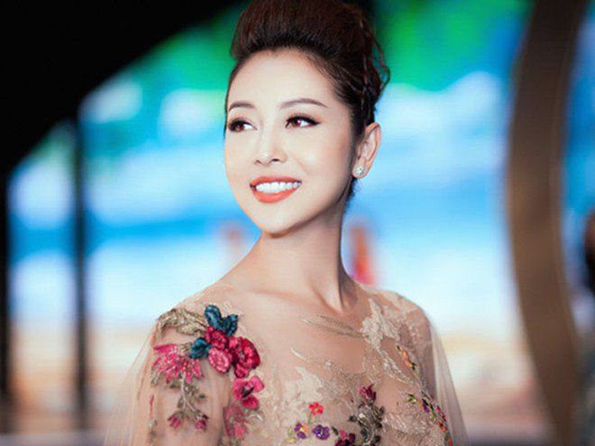 Thành tích học tập khủng của Sơn Tùng, Mỹ Tâm... ai nấy đều thán phục