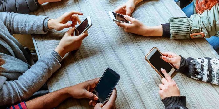 Cô đơn nguy hiểm hơn béo phì và hút 15 điếu thuốc mỗi ngày
