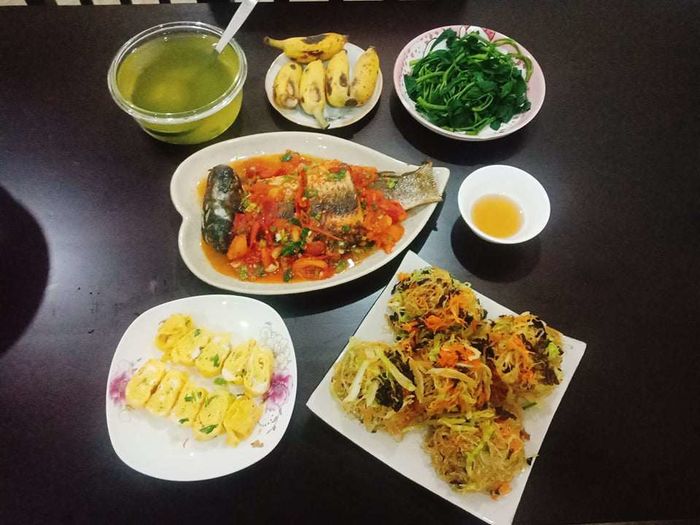 Với 100 nghìn, học vợ trẻ 9X nấu cơm nguyên tuần không trùng thực đơn