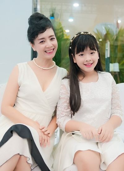 Con gái NSƯT Chiều Xuân nhan sắc xinh đẹp vượt trội ở tuổi 15