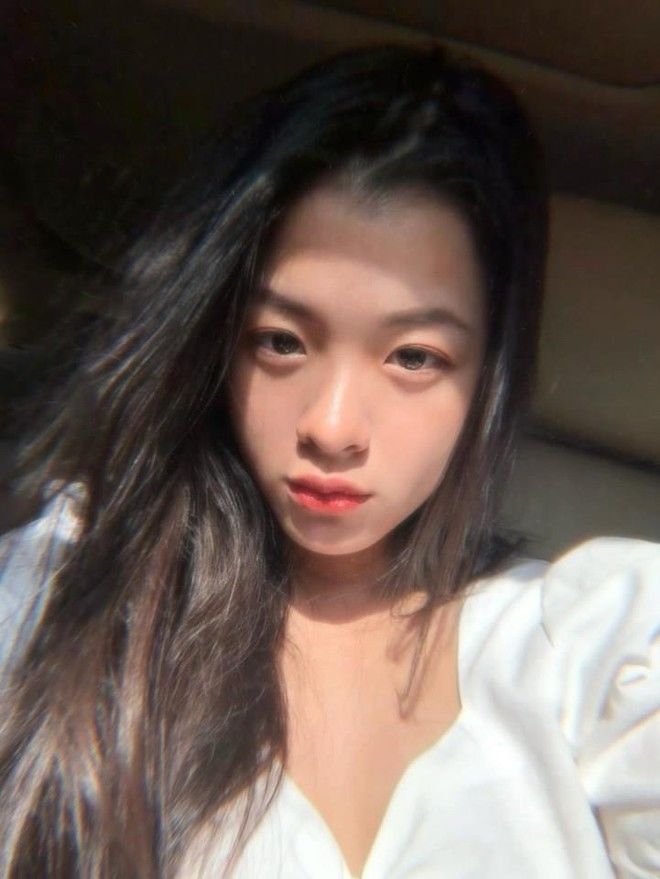 Con gái NSƯT Chiều Xuân nhan sắc xinh đẹp vượt trội ở tuổi 15