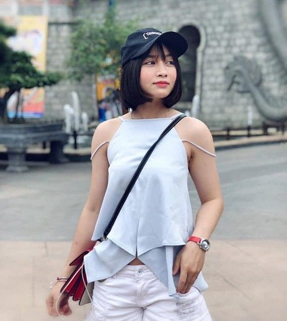 “Crush quốc dân” Hoàng Thị Loan nói về mối quan hệ với Công Phượng