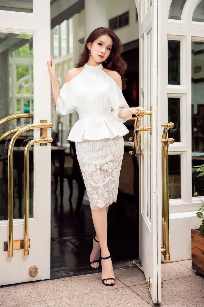 Cùng đăng quang HHHV: H'Hen Niê làm nên lịch sử, Phạm Hương giải nghệ