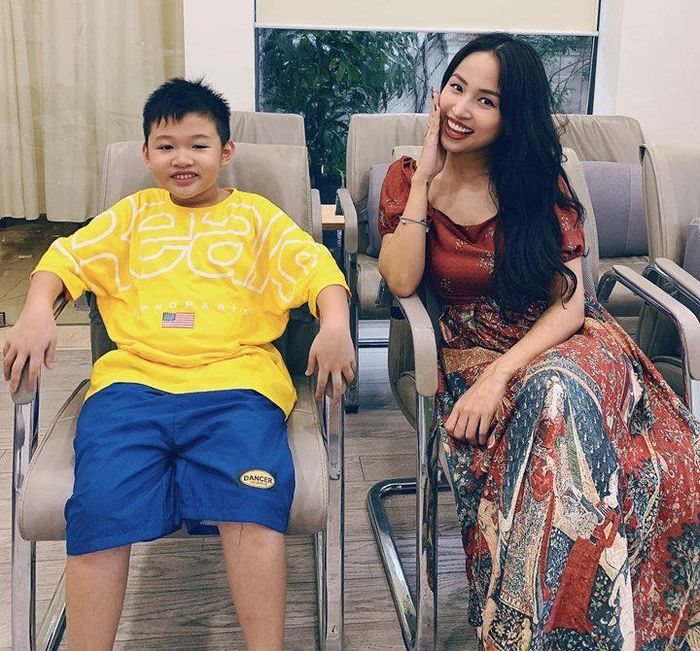 Dàn DV “Nhật ký vàng anh” dạy con: để con chơi thoải mái, dùng roi vọt