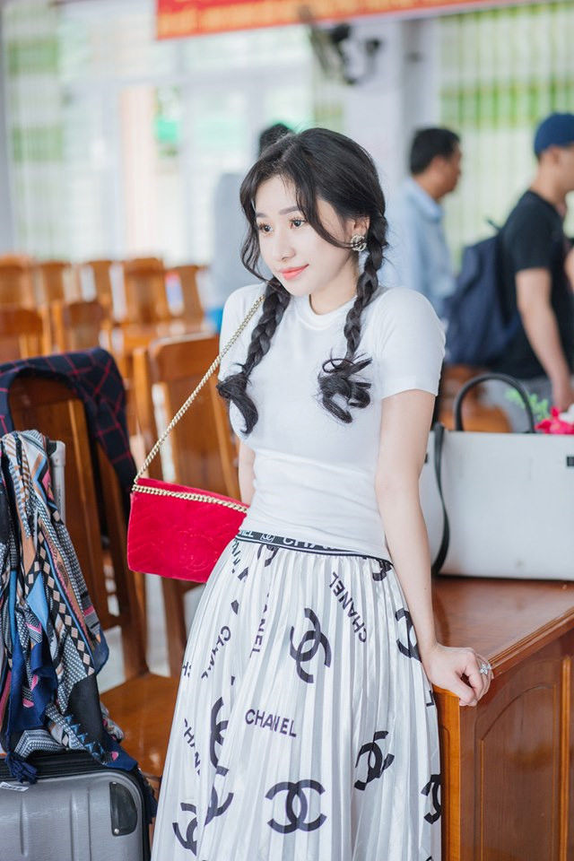 Cuộc sống vợ cũ 10 ngày của Hồ Quang Hiếu: Giàu sang và quyến rũ hơn