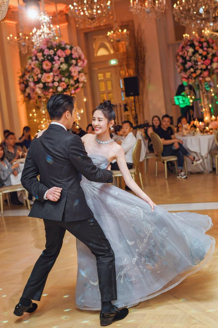 So kè mức độ chịu chi trong những đám cưới hot nhất Cbiz năm 2019