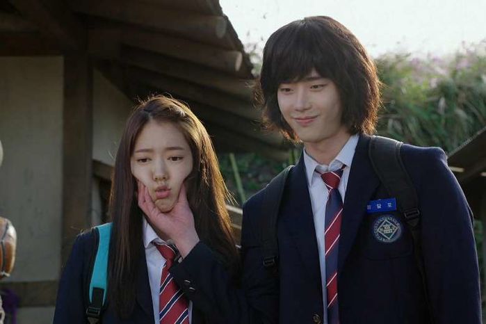 Hành trình trở thành ngôi sao Hallyu hàng đầu của Lee Jong Suk
