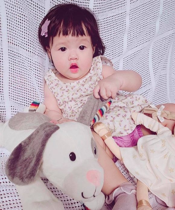 Con Hà Anh chụp ảnh với Beckkham, con Đan Trường kiếm ngàn đô/tháng