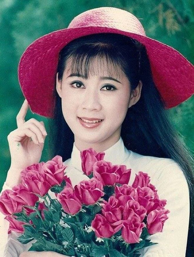 Cuộc sống của đệ nhất mỹ nhân Diễm Hương: Mẹ 4 con, rời xa showbiz