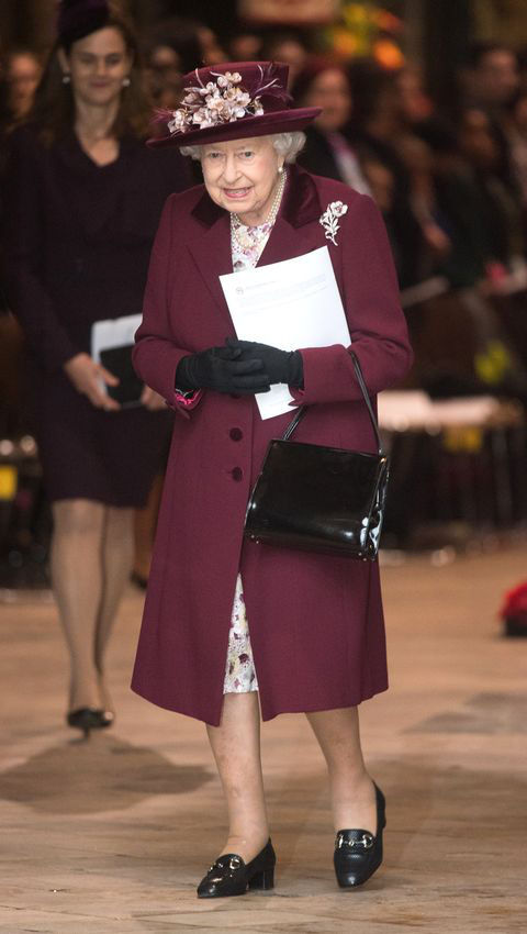 Đồ nữ hoàng Elizabeth: Đơn giản nhưng tồn tại những quy tắc ngầm
