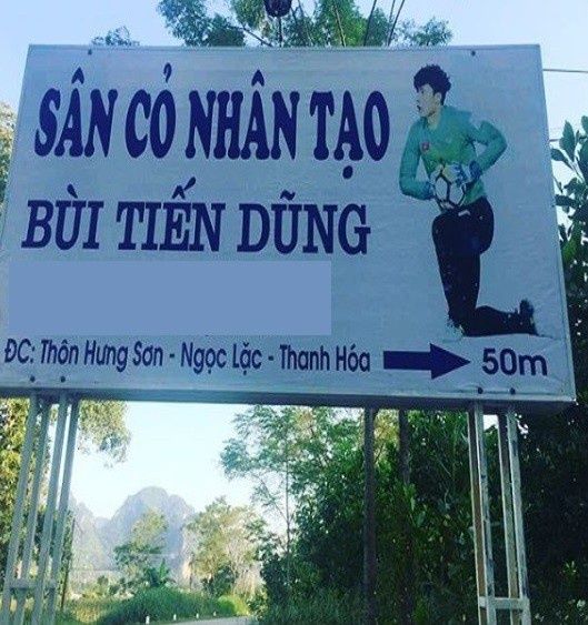 Đức Chinh cùng dàn cầu thủ Việt Nam tậu xe sang, mua nhà trước tuổi 25