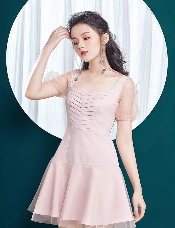 Gia tài tiền tỷ hội hot girl, vloger 2019: Người sắm xe, người mua nhà