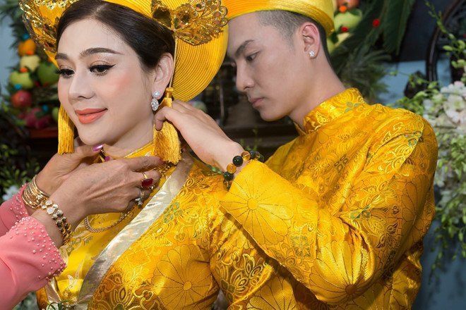 Đọ gia tài của Hương Giang và Lâm Khánh Chi: Ai giàu hơn ai?