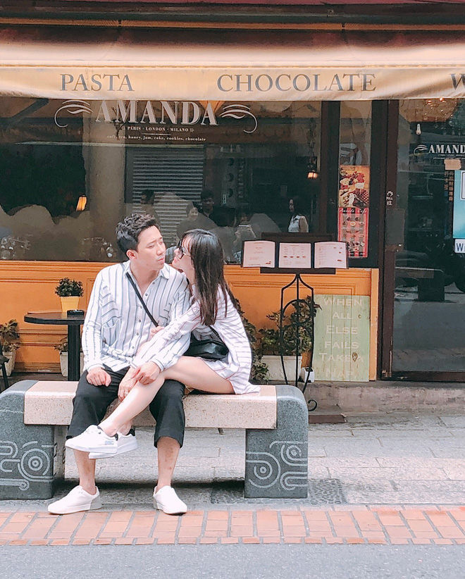 Gu du lịch trái ngược của hai cặp đôi vợ chồng hot nhất nhì Vbiz