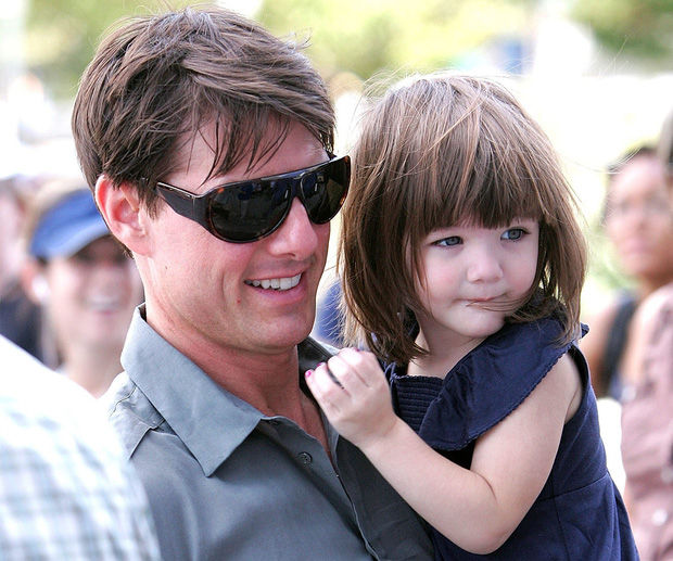Hành trình nhan sắc qua 13 năm của con gái Tom Cruise
