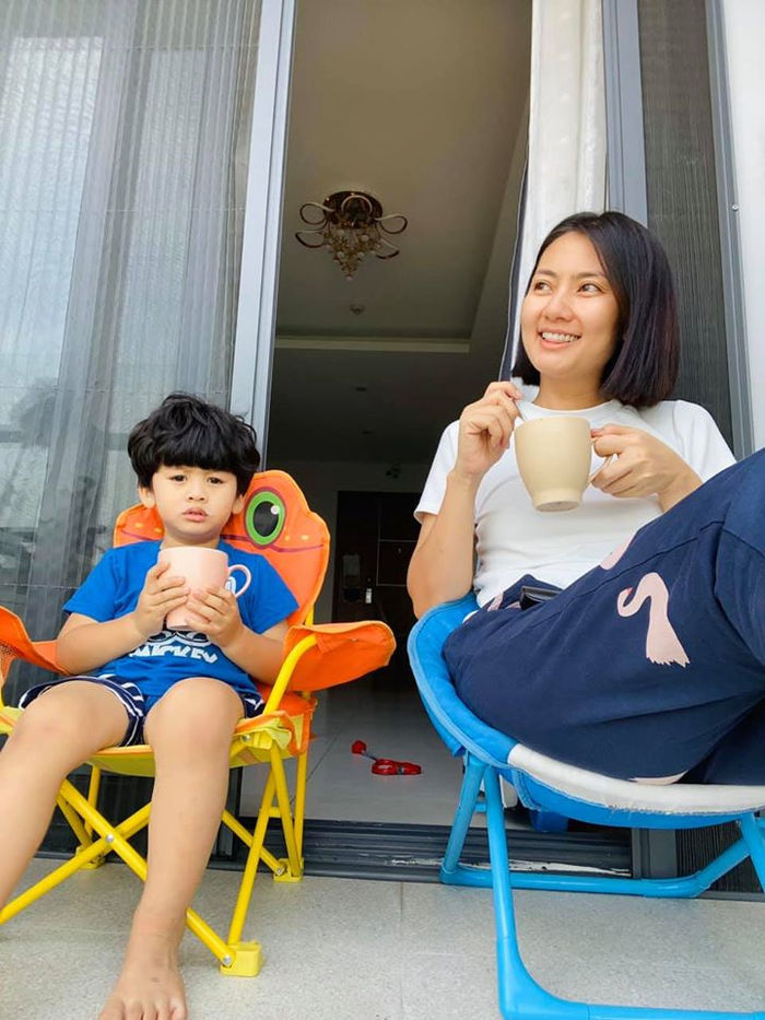 Hậu ly hôn, Ngọc Lan khoe cuộc sống bình yên bên quý tử điển trai