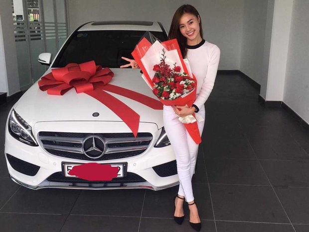 Hết đồ hiệu và xe riêng, Lan Ngọc lại khoe nhẫn kim cương bạc tỷ