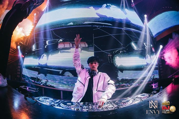 Hoaprox góp mặt trong Billboard Presents Electric Asia Volume Three