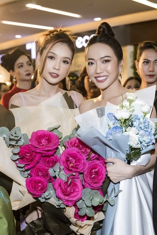 Khi các diễn viên và danh hài đọ sắc cực gắt trong một khung hình