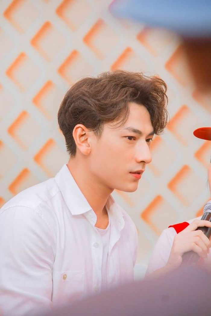 Isaac, Sơn Tùng và loạt sao nam Vbiz sở hữu góc nghiêng cực phẩm