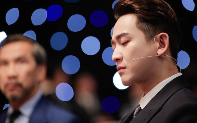 Isaac, Sơn Tùng và loạt sao nam Vbiz sở hữu góc nghiêng cực phẩm