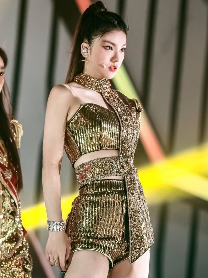 Jennie, Hwasa,… xứng đáng dẫn đầu làn sóng girl crush: Ai cũng đẹp mê