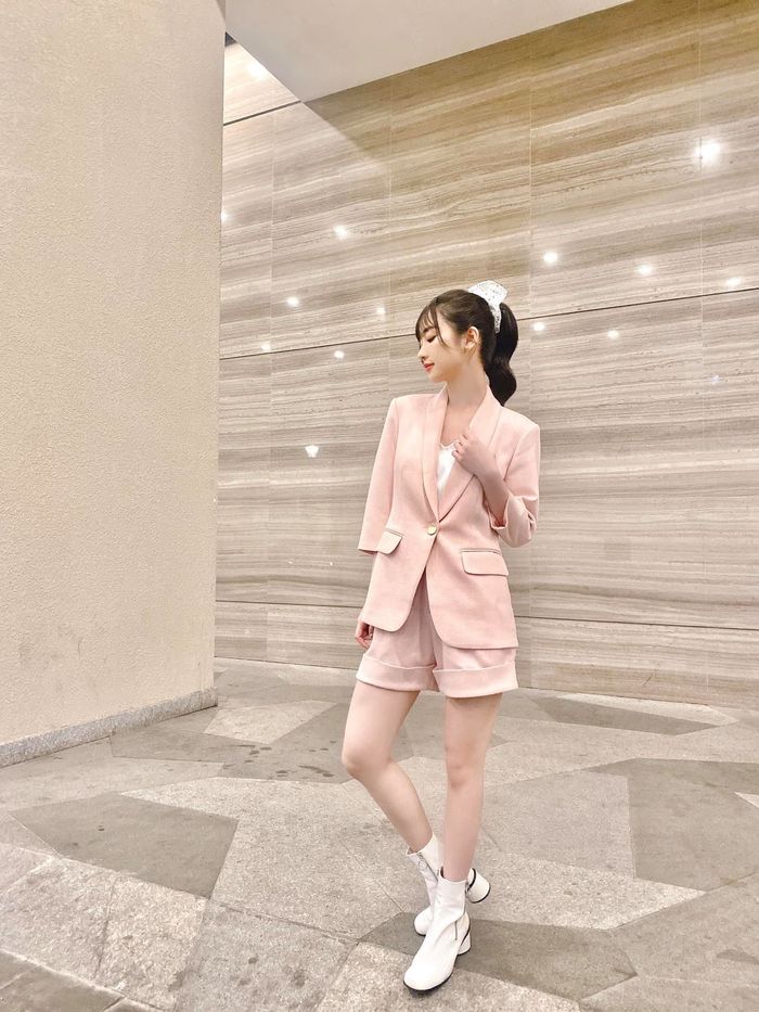 Jun Vũ khoe nhan sắc ngọt ngào, cực đáng yêu cùng kiểu tóc mới