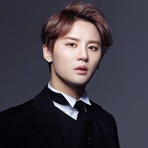 Junsu (JYJ) gây choáng khi hé lộ cơ ngơi xa xỉ trên sóng truyền hình