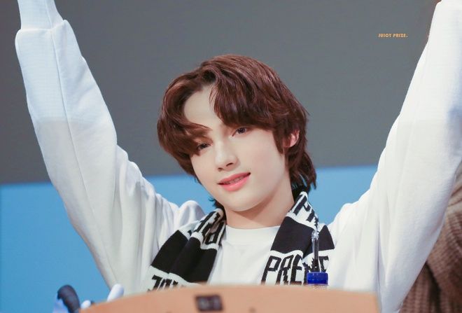 Huening Kai - chàng “Hoàng tử lai” mới của Kpop đang được săn đón nhất