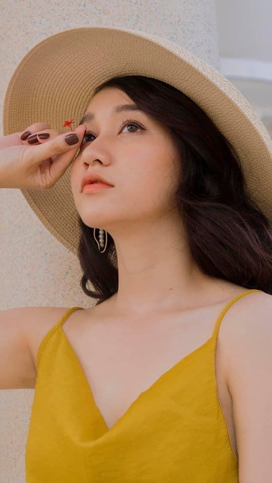 Không chỉ đẹp tựa “nàng thơ”: Trúc Anh gợi cảm cũng khiến fan gục ngã