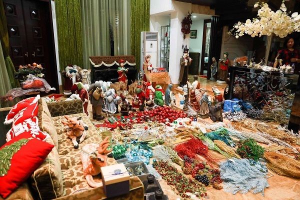 Không gian giáng sinh tại biệt thự 60 tỷ của Đàm Vĩnh Hưng